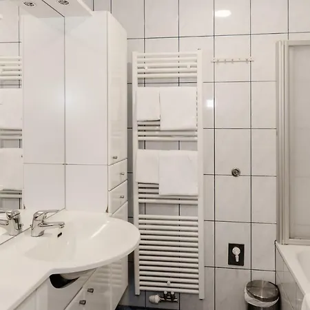 - Ihr Erstklassiges Zuhause Fernab Von Zuhause Apartment